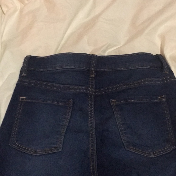 Shorts - Picture 3 of 3